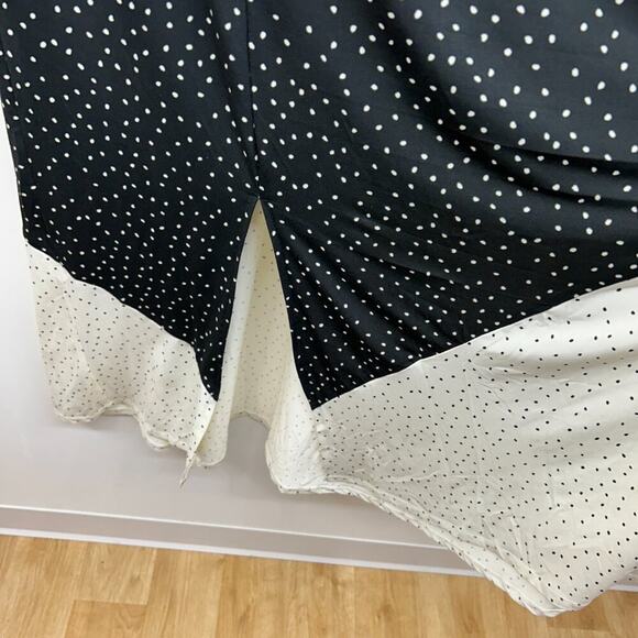 Torrid Black White Stretch Polka Dot Puff Sleeve Slit Midi Dress Plus Size 3X - Picture 6 of 8